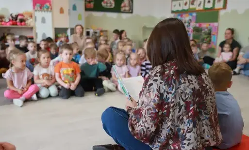 Zdjęcie do Spotkanie z książką, kt&oacute;re wywołało wiele uśmiech&oacute;w!